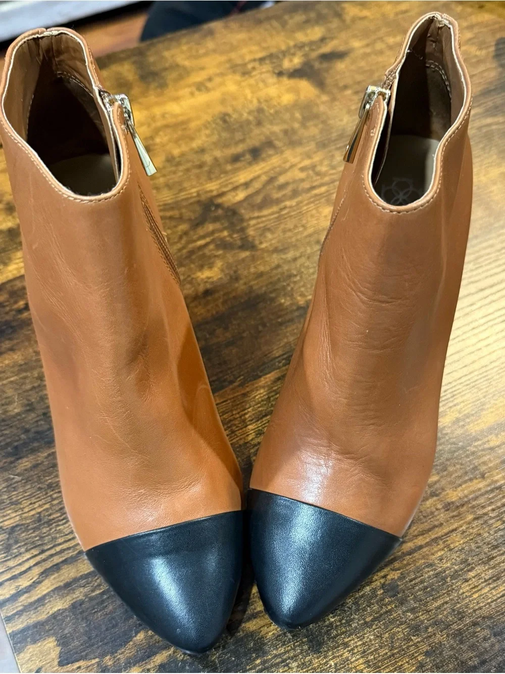 Ann Taylor Leather Cap Toe Ankle Booties 7.5M Cognac Black Pointed Toe